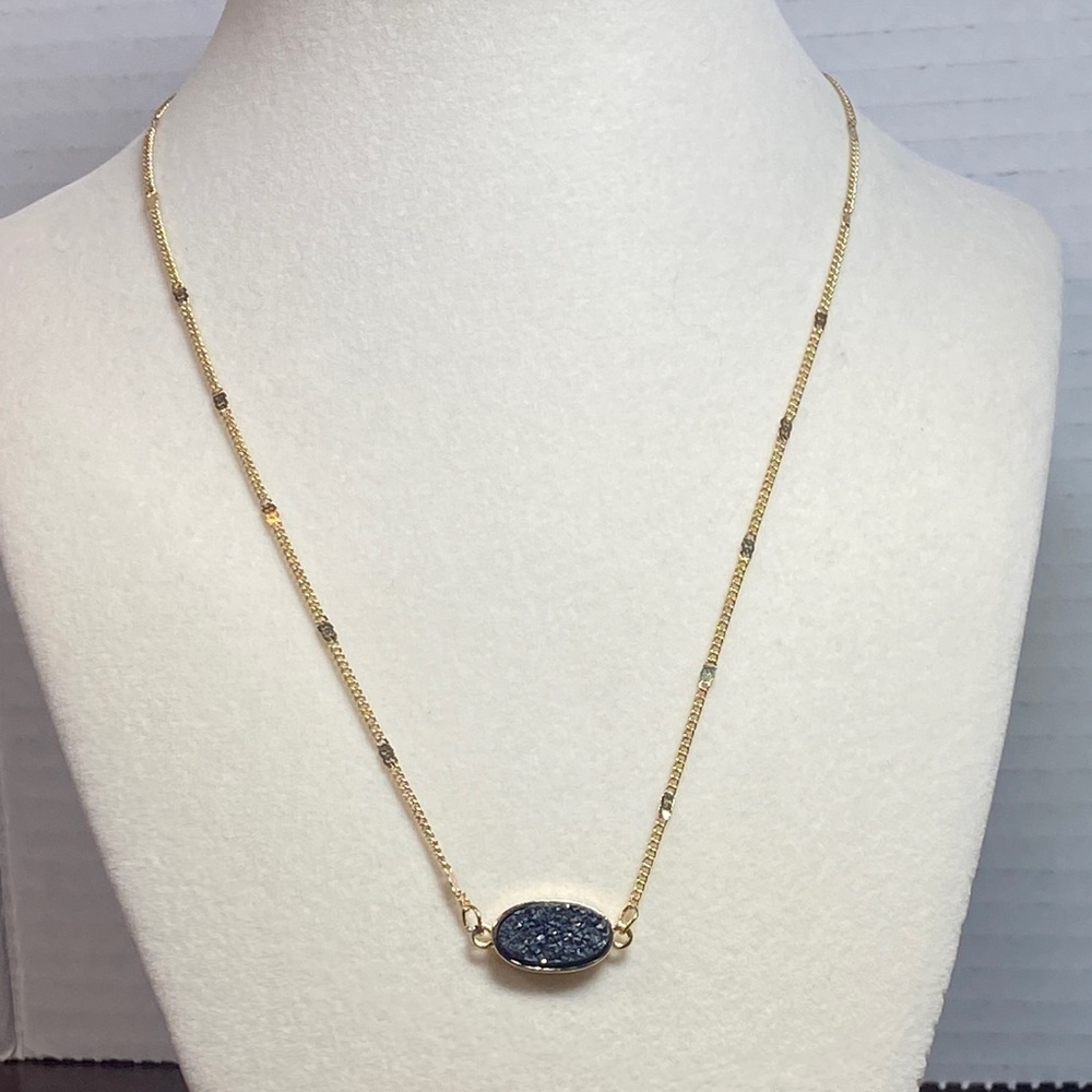 Elegant LC Gold and Black Pendant Necklace